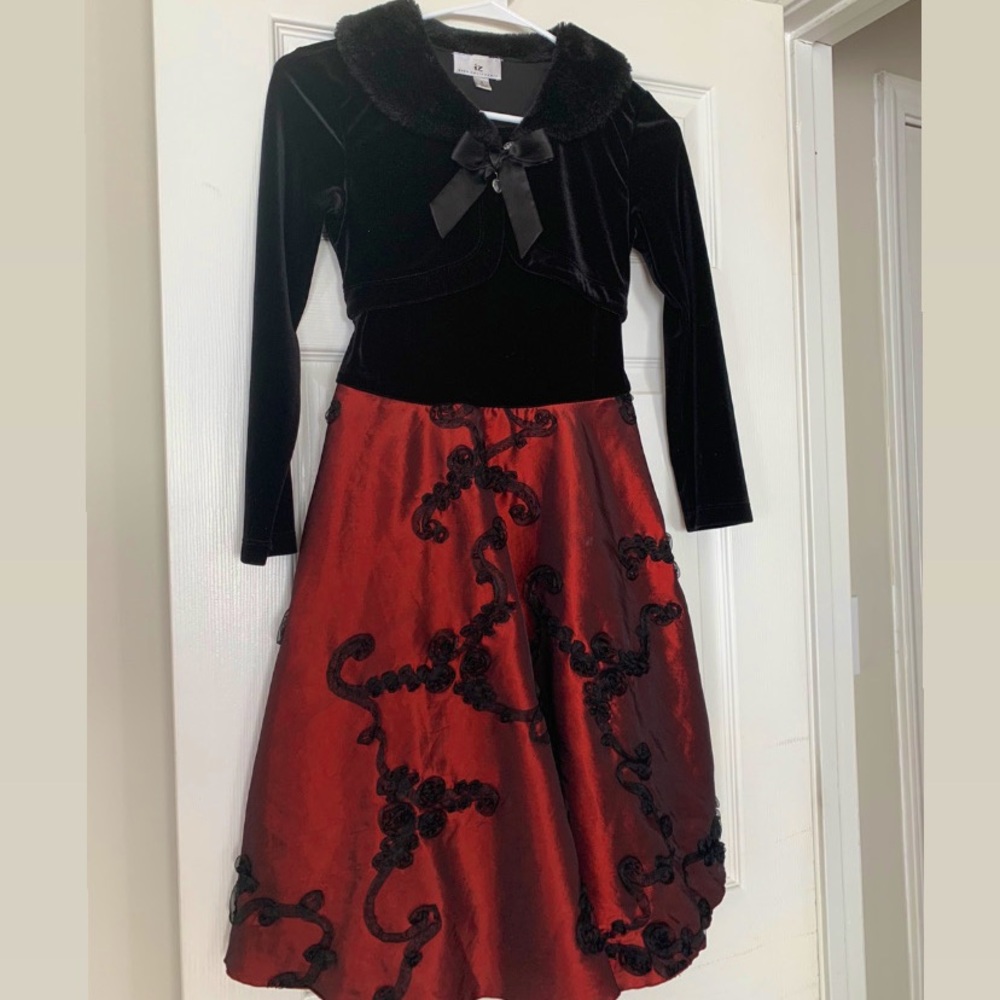 Black and red dress, for girls size 8